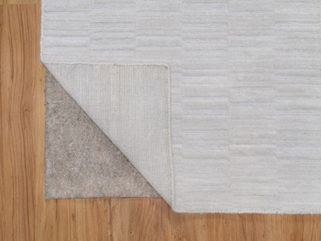 2'6" x 10'0" New Hand Loomed Ivory Wool Runner Oriental Rug - MOA10292200