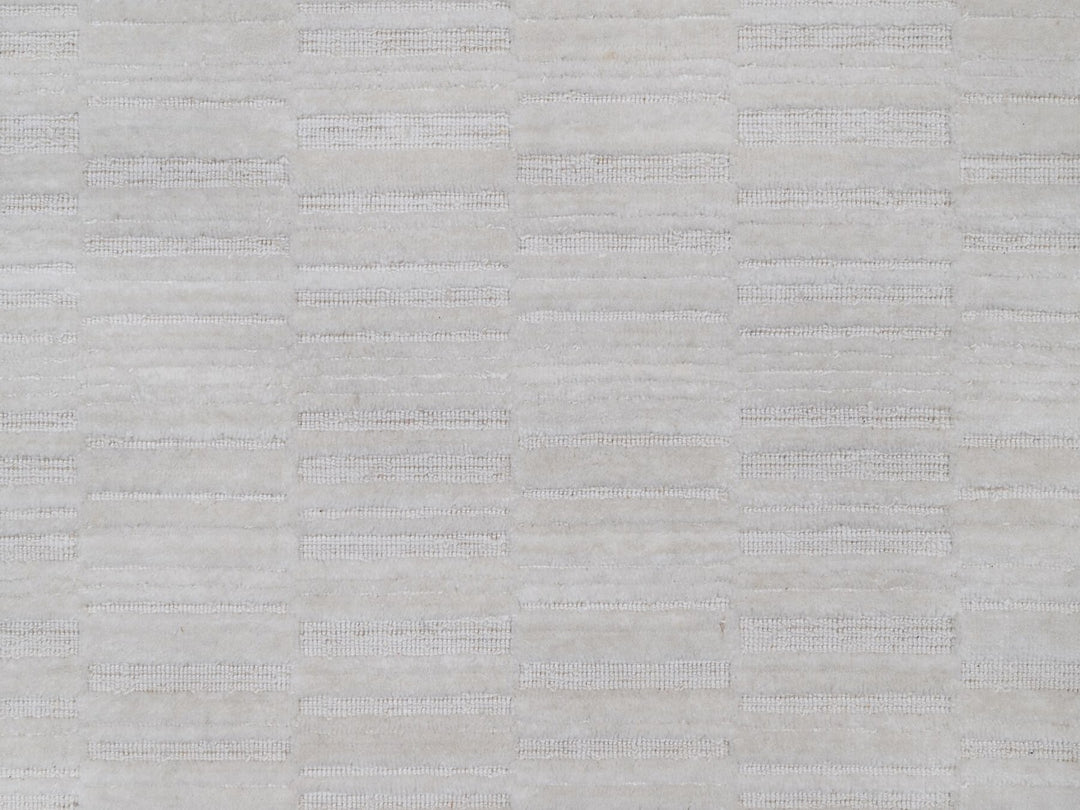 2'6" x 10'0" New Hand Loomed Ivory Wool Runner Oriental Rug - MOA10292201