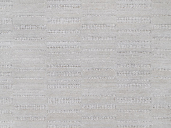 2'6" x 10'0" New Hand Loomed Ivory Wool Runner Oriental Rug - MOA10292201