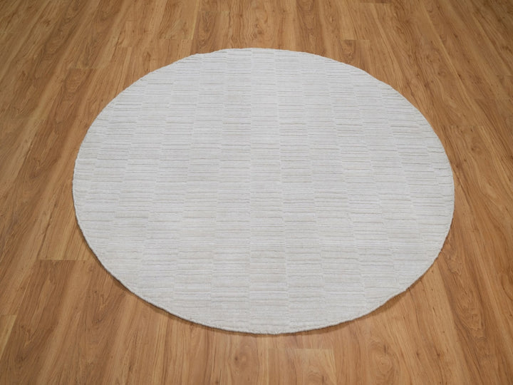 5'0" x 5'0" New Hand Loomed Ivory Wool Round Oriental Rug - MOA10292222