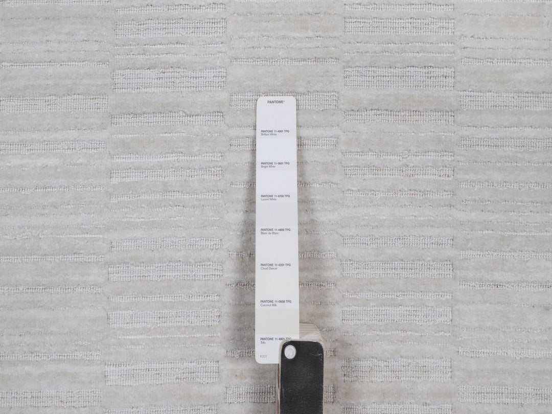 5'0" x 5'0" New Hand Loomed Ivory Wool Round Oriental Rug - MOA10292222