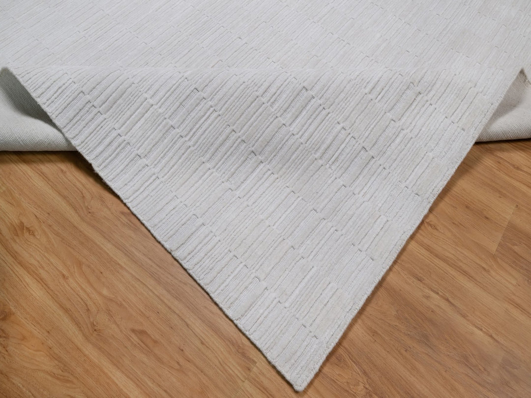 10'1" x 13'11" New Hand Loomed Ivory Polyester Rectangle Oriental Rug - MOA10292228
