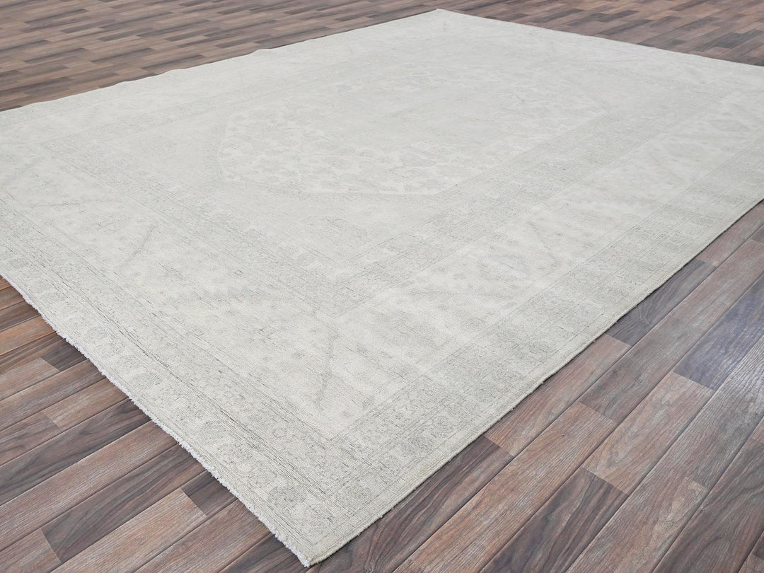 8'11" x 11'10" New Hand Knotted Ivory Wool Rectangle Oriental Rug - MOA102922