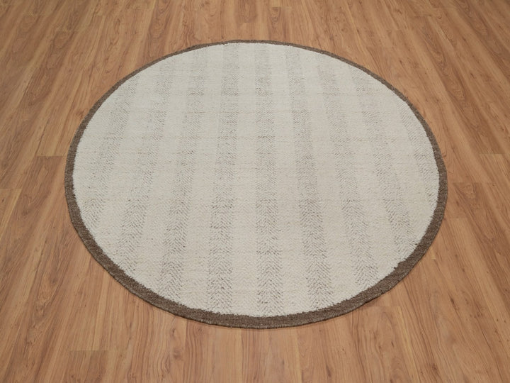 5'11" x 5'11" New Hand Knotted Ivory Wool Round Oriental Rug - MOA10292312