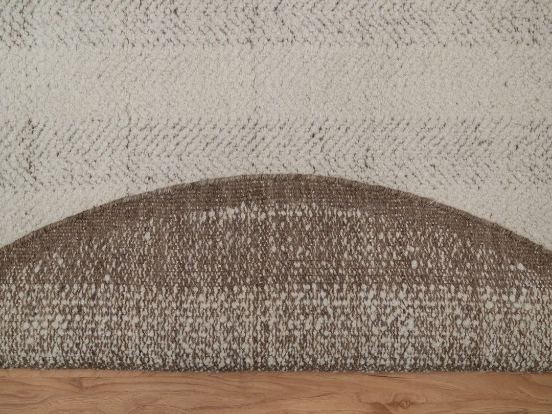 5'11" x 5'11" New Hand Knotted Ivory Wool Round Oriental Rug - MOA10292312