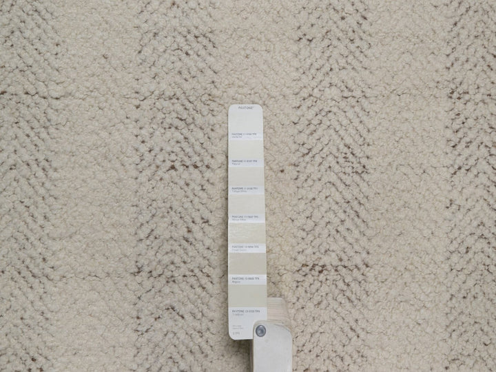 5'11" x 5'11" New Hand Knotted Ivory Wool Round Oriental Rug - MOA10292312