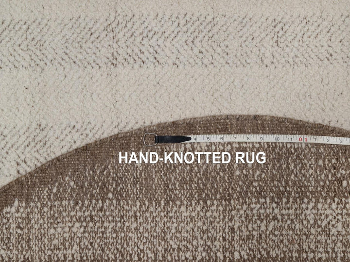 5'11" x 5'11" New Hand Knotted Ivory Wool Round Oriental Rug - MOA10292312