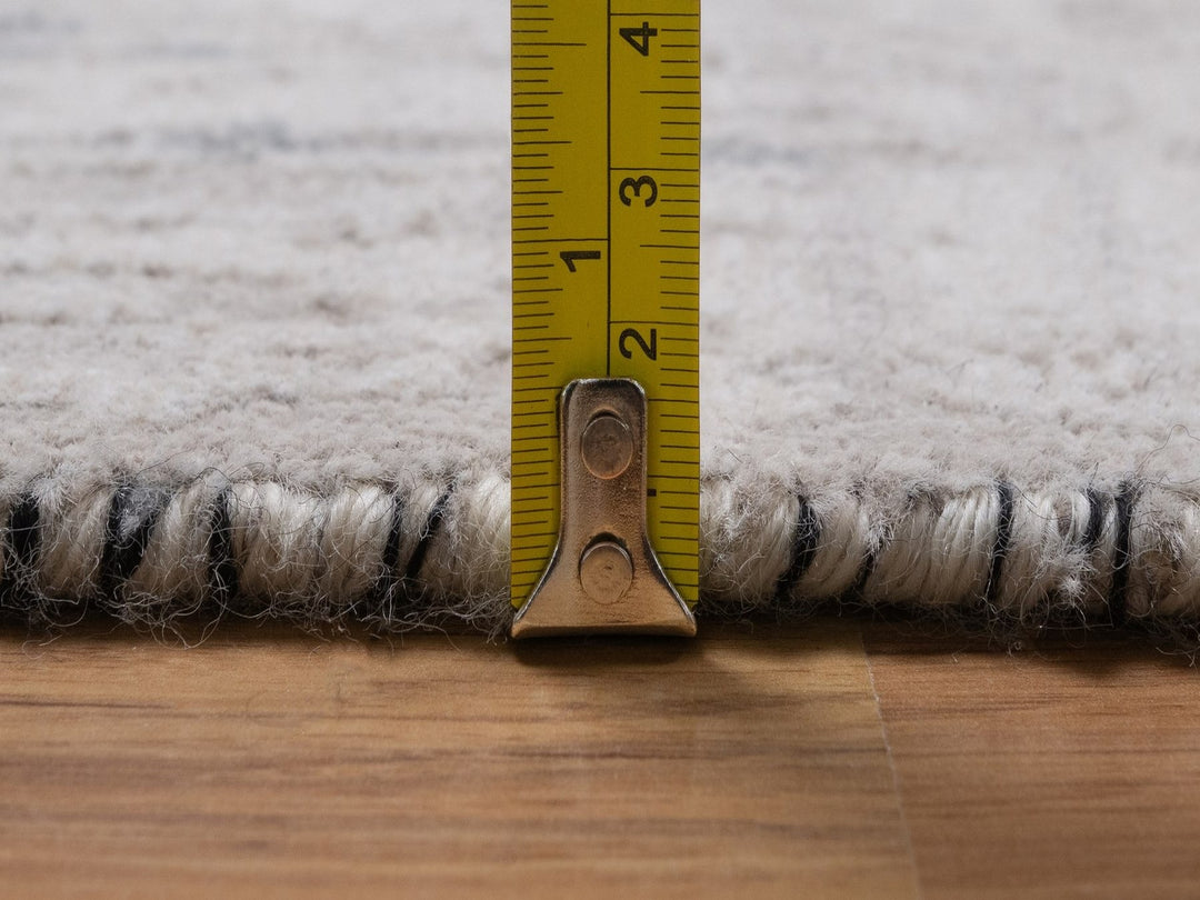 2'6" x 11'10" New Hand Knotted Grey Wool & Silk Runner Oriental Rug - MOA10292381