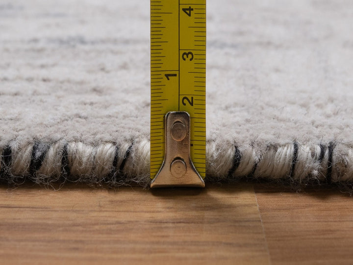 2'6" x 11'10" New Hand Knotted Grey Wool & Silk Runner Oriental Rug - MOA10292381