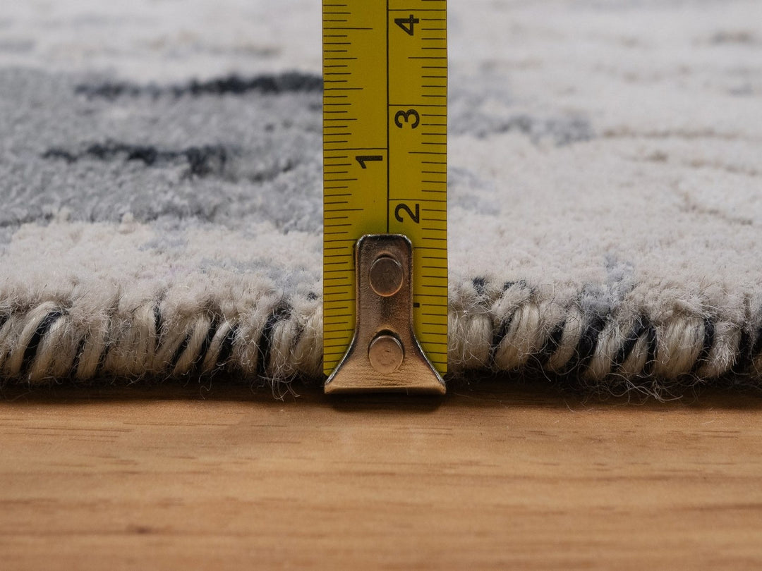 2'0" x 3'0" New Hand Knotted Ivory Wool & Silk Rectangle Oriental Rug - MOA10292382