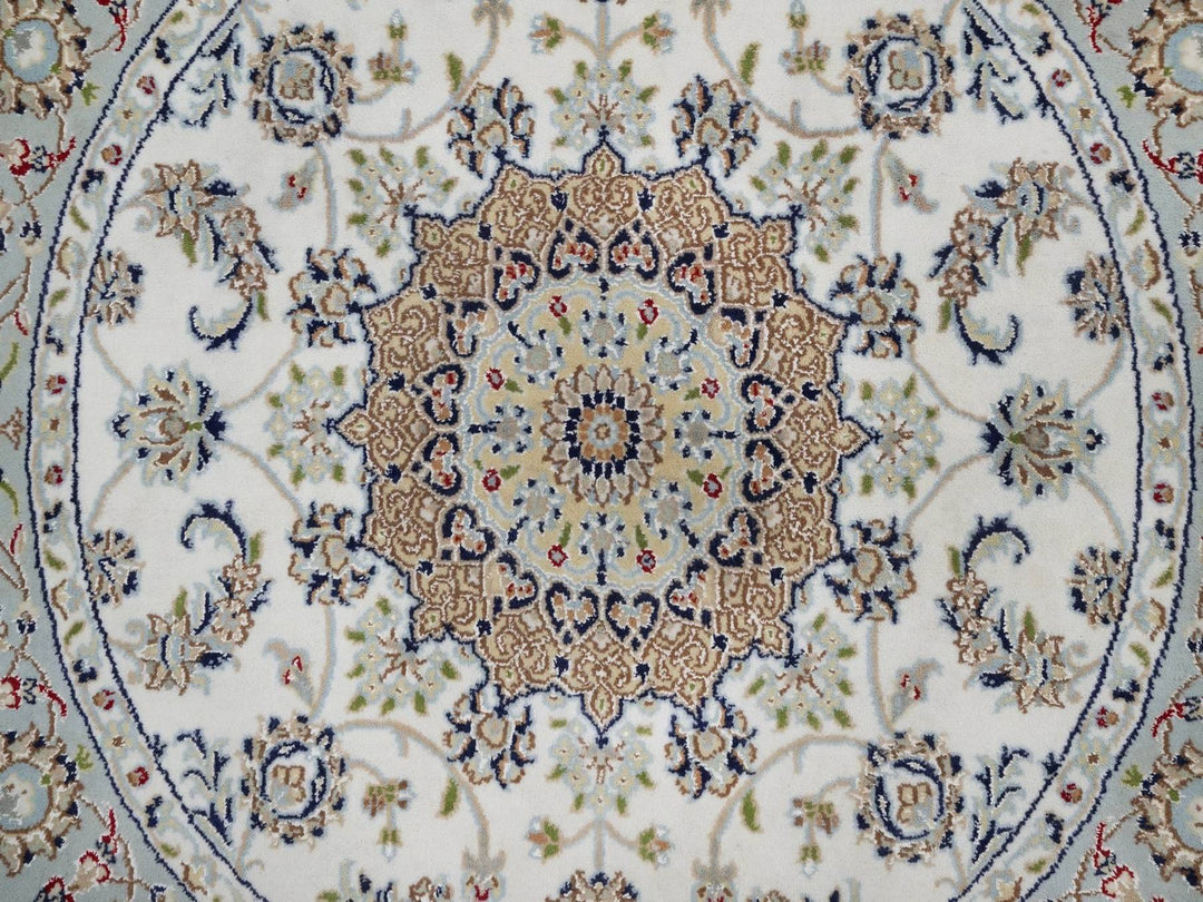 4'3" x 4'3" New Hand Knotted Ivory Wool & Silk Round Oriental Rug - MOA10292539