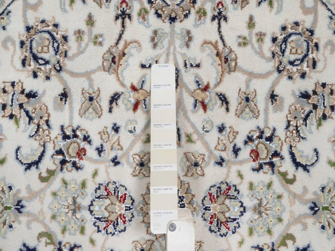 4'1" x 4'1" New Hand Knotted Ivory Wool & Silk Round Oriental Rug - MOA10292548