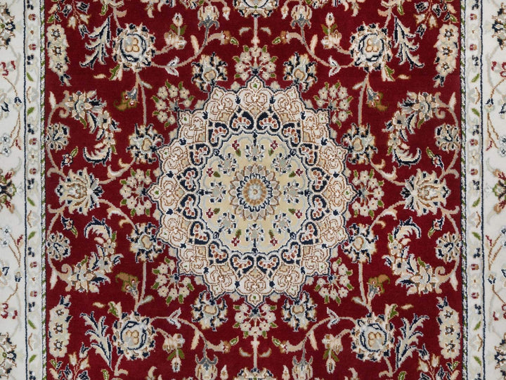 4'10" x 7'10" New Hand Knotted Red Wool & Silk Rectangle Oriental Rug - MOA10292567