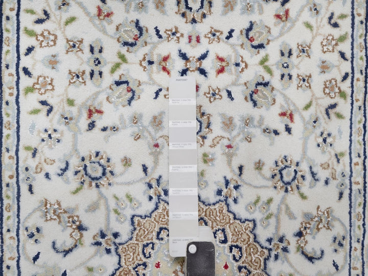 2'9" x 22'5" New Hand Knotted Ivory Wool & Silk Runner Oriental Rug - MOA10292589