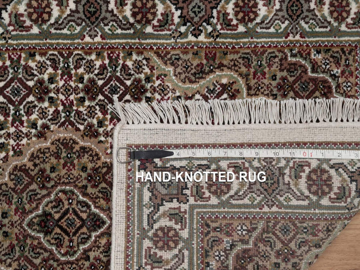 2'8" x 8'4" New Hand Knotted Ivory Wool Runner Oriental Rug - MOA10292669
