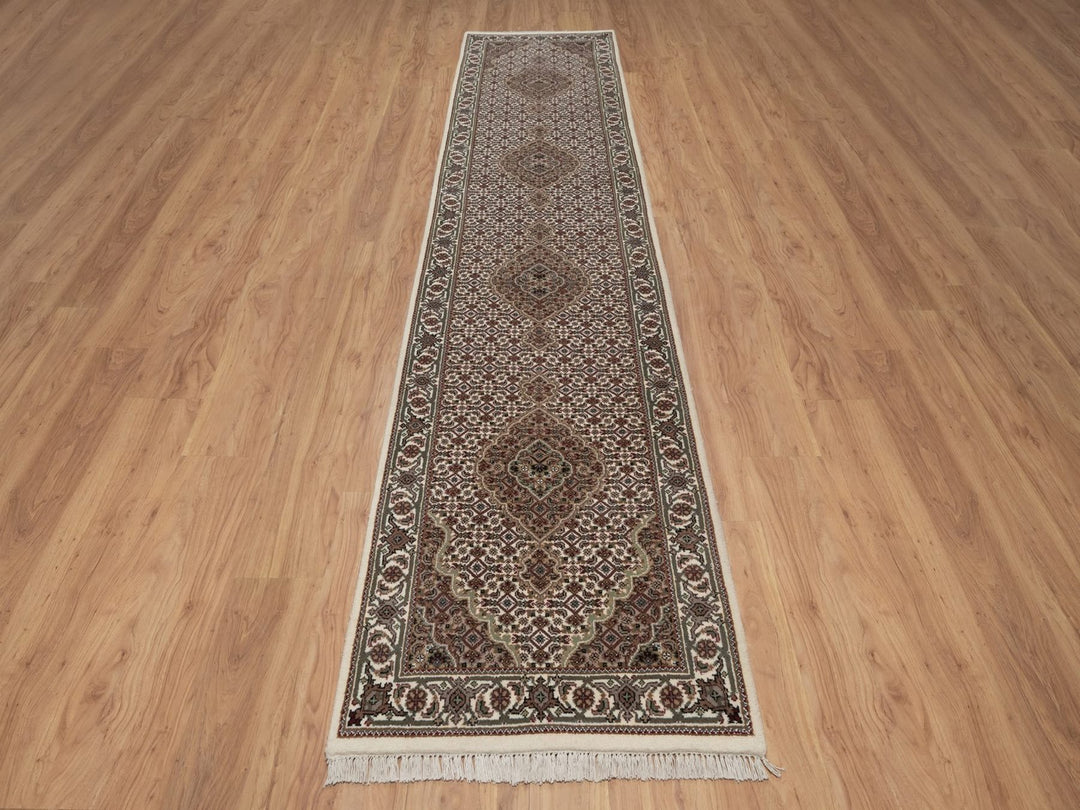 2'8" x 11'9" New Hand Knotted Ivory Wool Runner Oriental Rug - MOA10292670