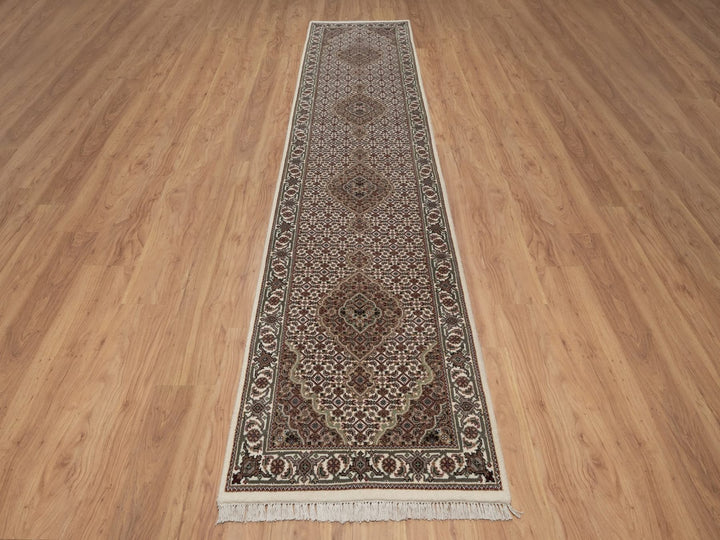 2'8" x 11'9" New Hand Knotted Ivory Wool Runner Oriental Rug - MOA10292670