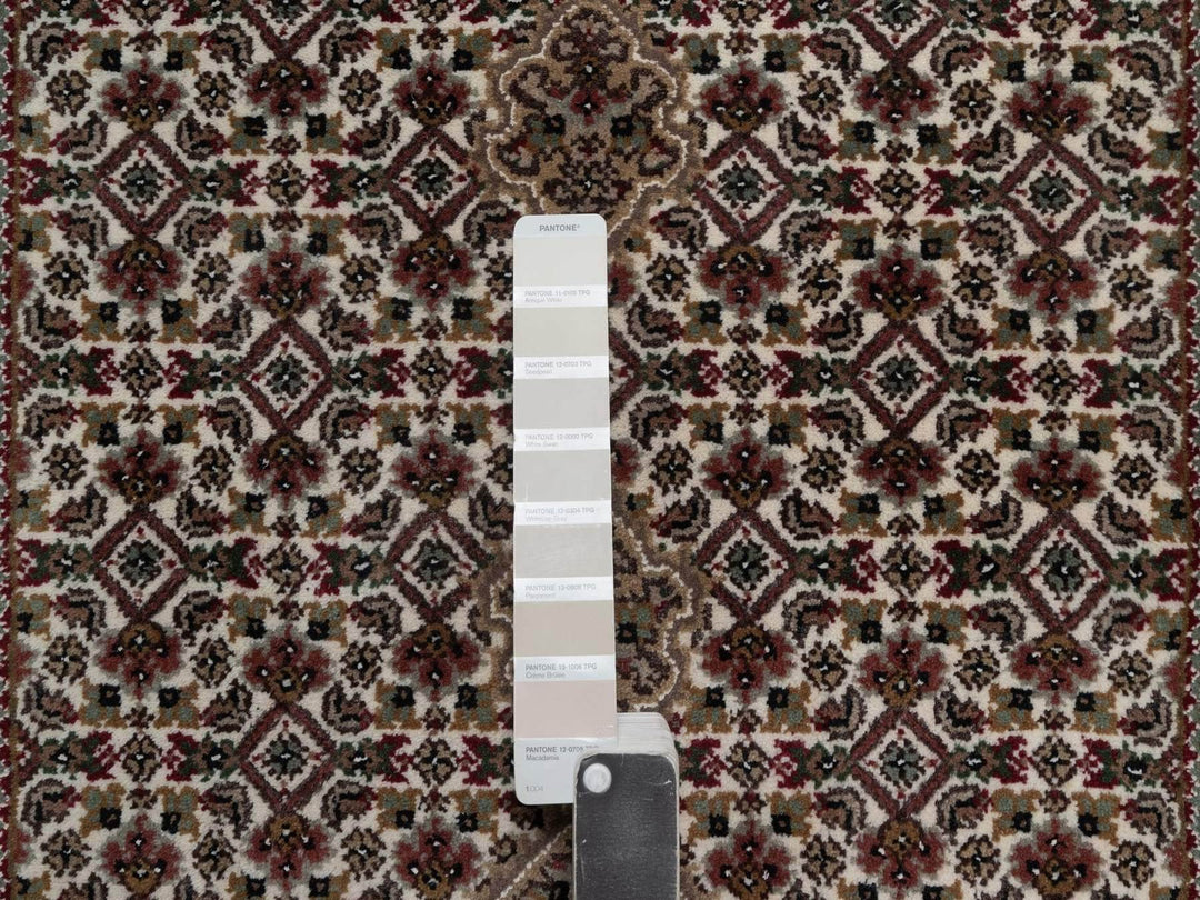 2'8" x 11'9" New Hand Knotted Ivory Wool Runner Oriental Rug - MOA10292670