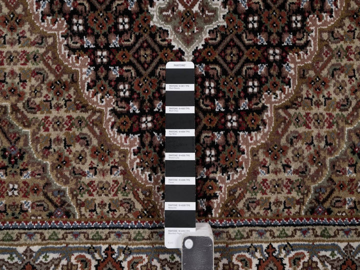 2'9" x 5'3" New Hand Knotted Black Wool Rectangle Oriental Rug - MOA10292672