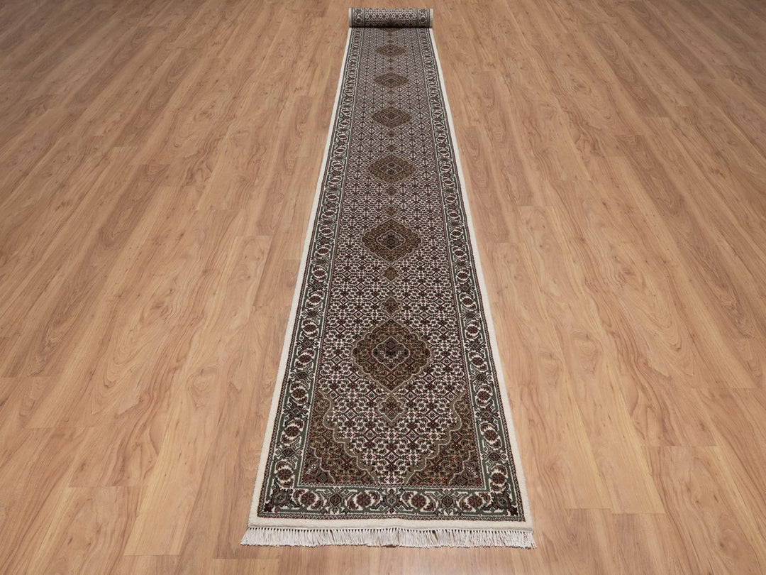 2'9" x 20'6" New Hand Knotted Ivory Wool Runner Oriental Rug - MOA10292676