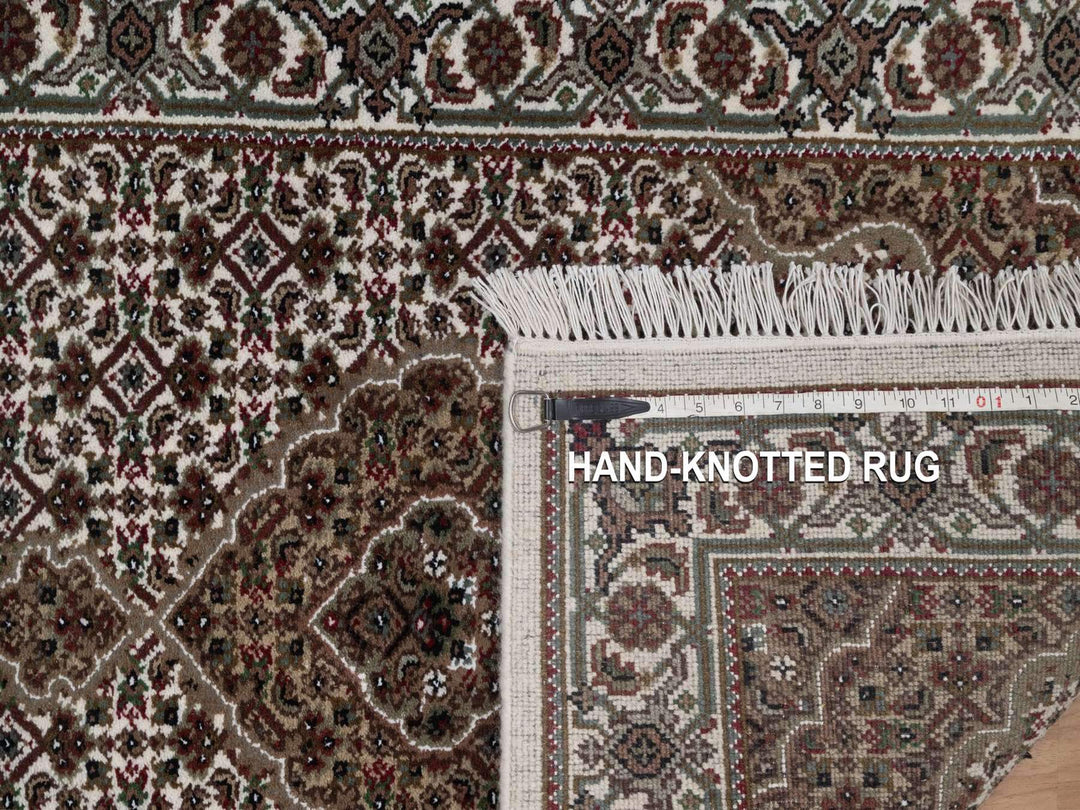 2'9" x 20'6" New Hand Knotted Ivory Wool Runner Oriental Rug - MOA10292676
