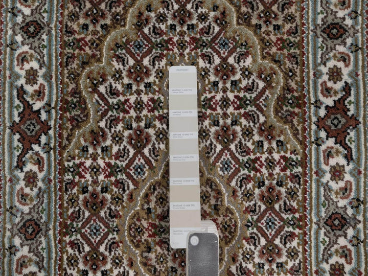 1'11" x 3'1" New Hand Knotted Ivory Wool Rectangle Oriental Rug - MOA10292680