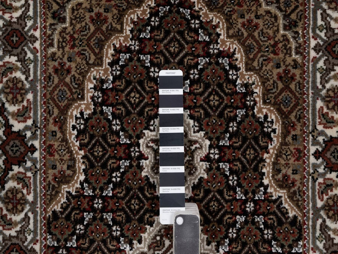 2'5" x 4'8" New Hand Knotted Black Wool Rectangle Oriental Rug - MOA10292685