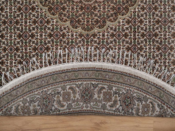 5'11" x 5'11" New Hand Knotted Ivory Wool Round Oriental Rug - MOA10292686