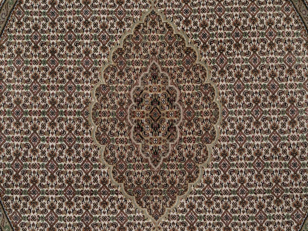 5'11" x 5'11" New Hand Knotted Ivory Wool Round Oriental Rug - MOA10292686
