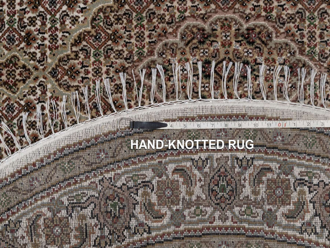 5'11" x 5'11" New Hand Knotted Ivory Wool Round Oriental Rug - MOA10292686