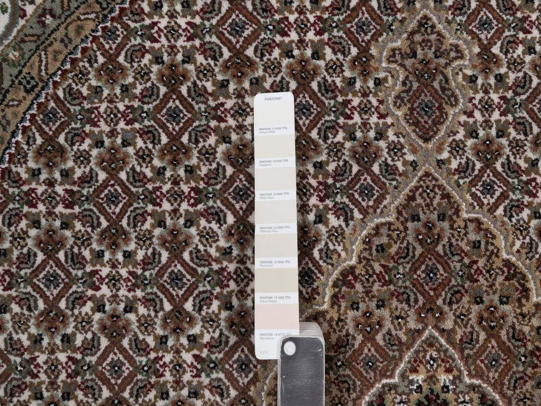 5'0" x 5'0" New Hand Knotted Ivory Wool Round Oriental Rug - MOA10292693