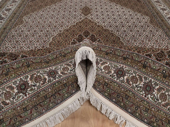 8'0" x 9'10" New Hand Knotted Ivory Wool Rectangle Oriental Rug - MOA10292697