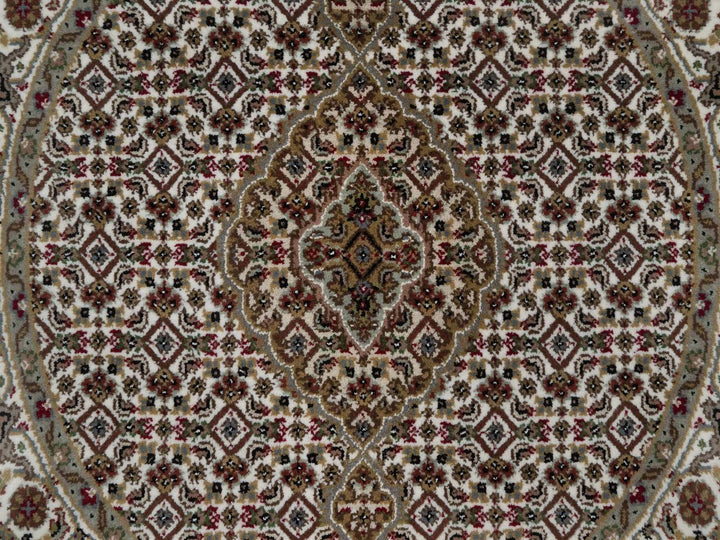 3'4" x 3'4" New Hand Knotted Ivory Wool Round Oriental Rug - MOA10292706