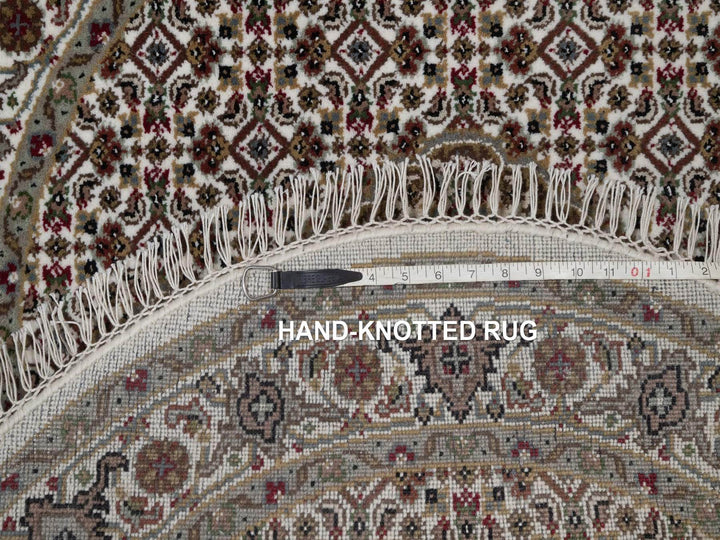 3'4" x 3'4" New Hand Knotted Ivory Wool Round Oriental Rug - MOA10292706