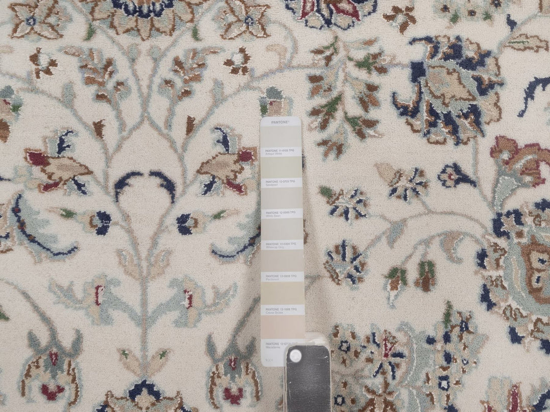 7'8" x 7'8" New Hand Knotted Ivory Wool & Silk Round Oriental Rug - MOA10292761