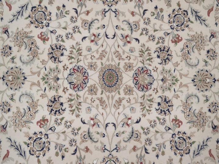 7'10" x 7'10" New Hand Knotted Ivory Wool & Silk Round Oriental Rug - MOA10292764