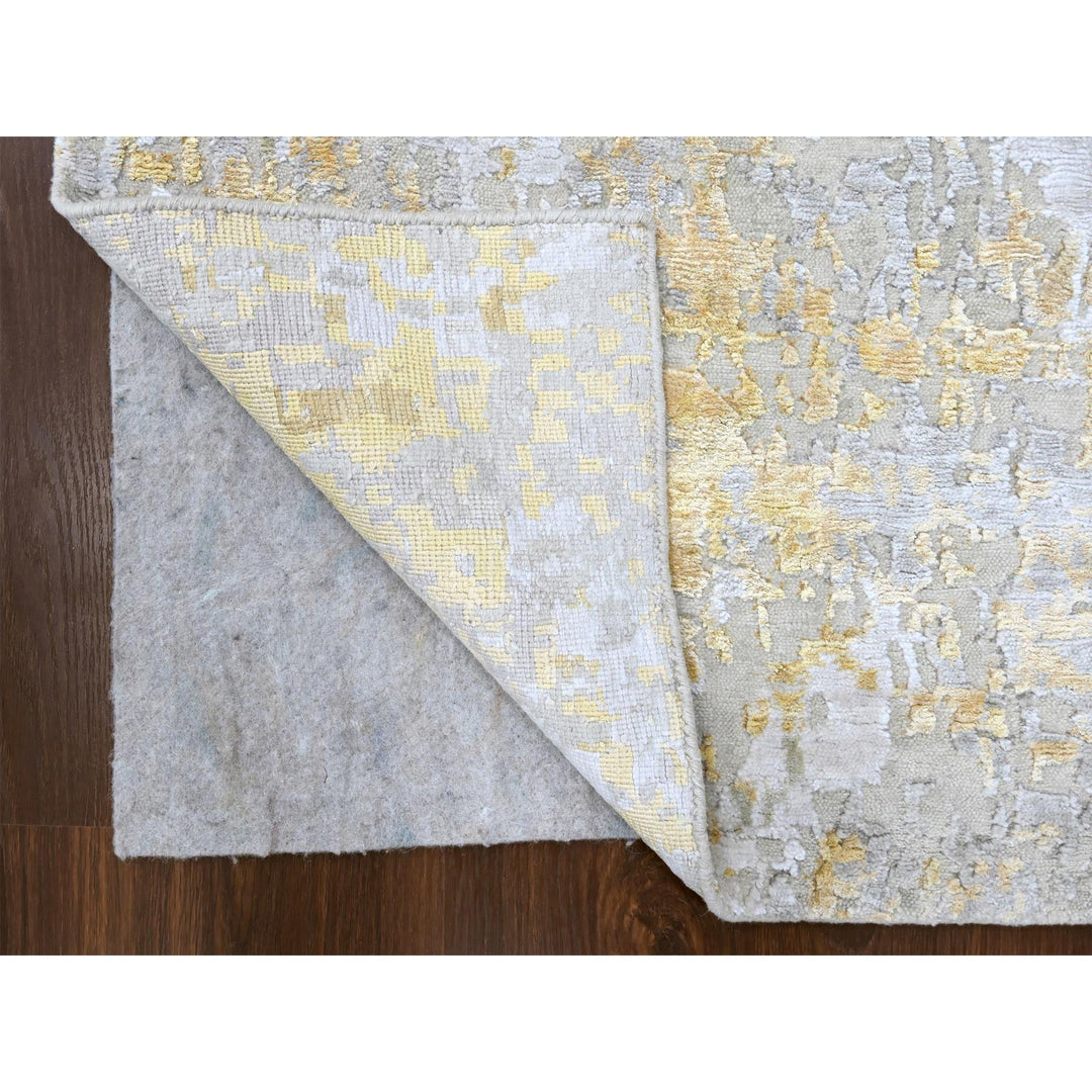 2'7" x 7'10" New Hand Knotted Beige Wool & Silk Runner Oriental Rug - MOA10210196