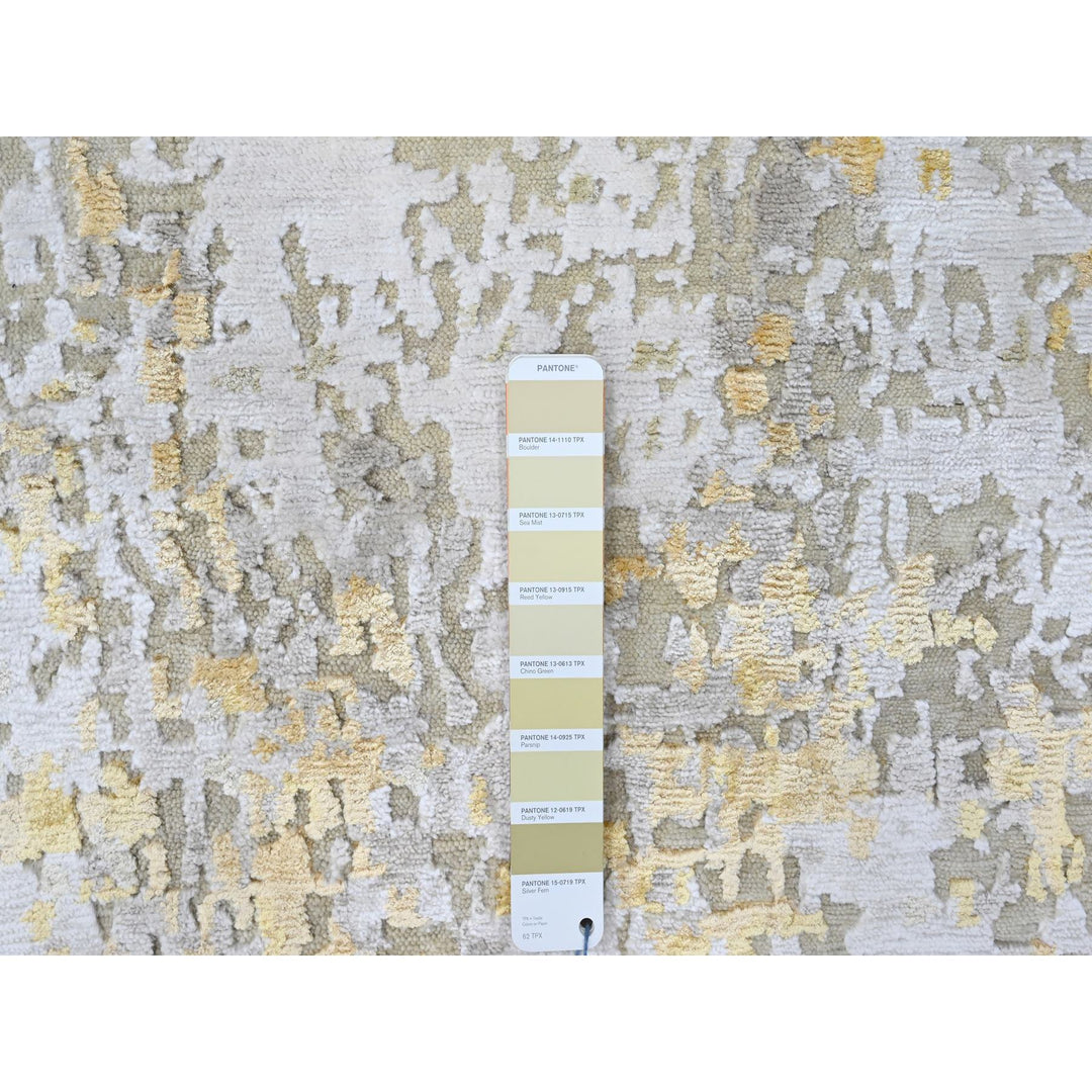 2'6" x 6'0" New Hand Knotted Beige Wool & Silk Runner Oriental Rug - MOA10210197
