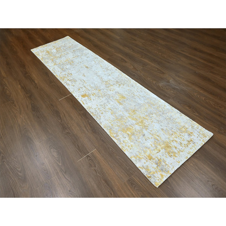 2'6" x 9'9" New Hand Knotted Beige Wool & Silk Runner Oriental Rug - MOA10210204
