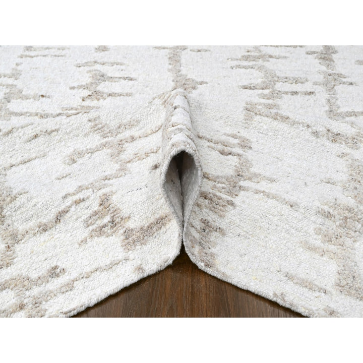 9'10" x 13'10" New Hand Knotted Ivory Wool Rectangle Oriental Rug - MOA10210292