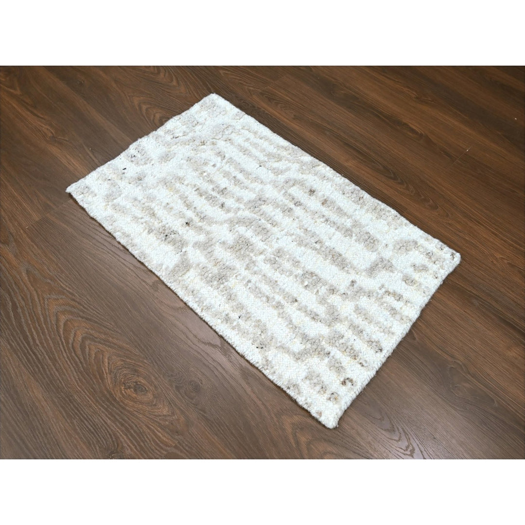 1'11" x 2'11" New Hand Knotted Ivory Wool Rectangle Oriental Rug - MOA10210344