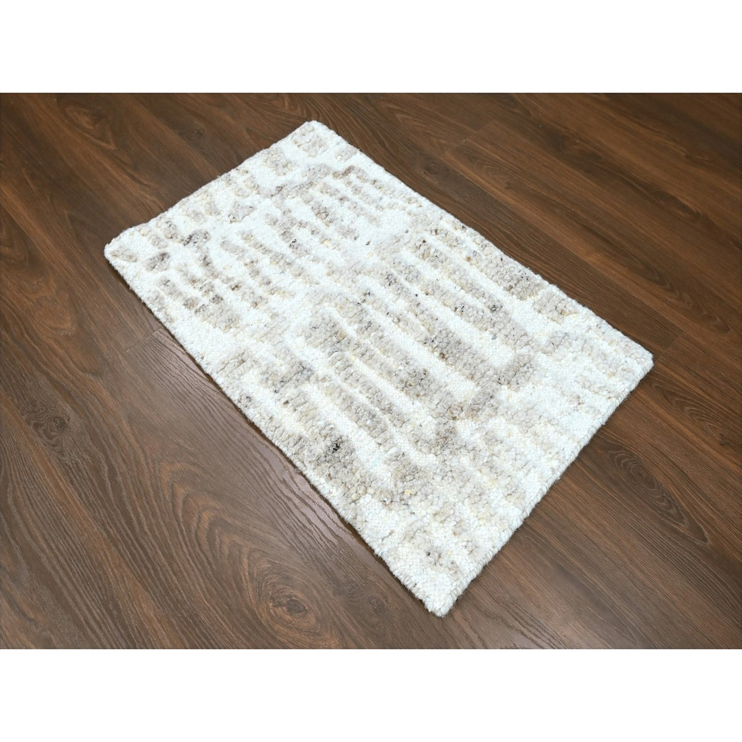 2'0" x 2'11" New Hand Knotted Ivory Wool Rectangle Oriental Rug - MOA10210348