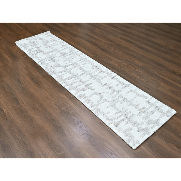2'7" x 9'10" New Hand Knotted Ivory Wool Runner Oriental Rug - MOA10210354