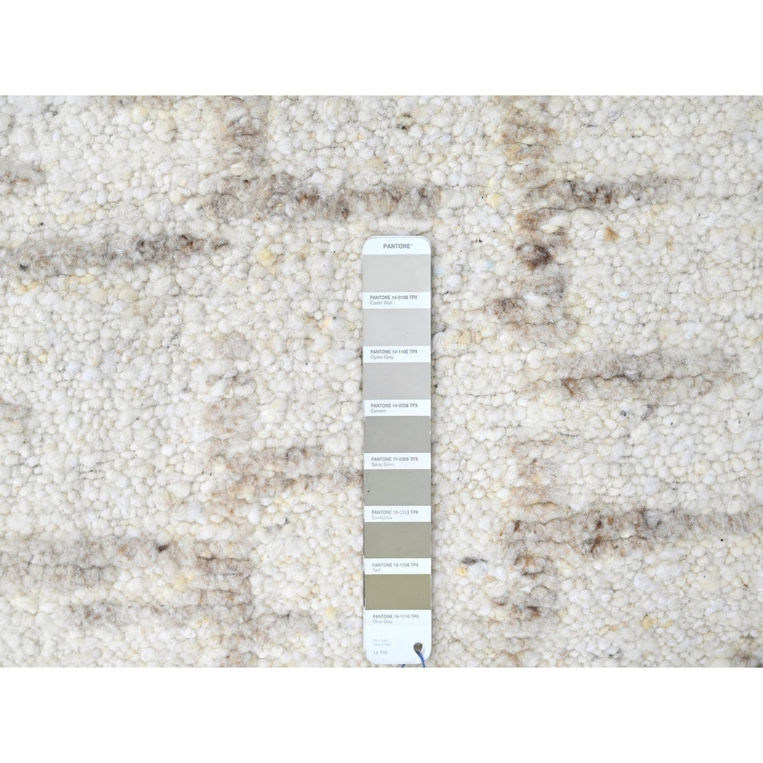 2'6" x 8'0" New Hand Knotted Ivory Wool Runner Oriental Rug - MOA10210357