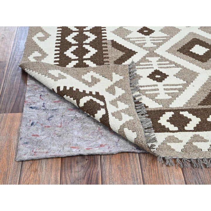 4'0" x 6'1" New Hand Woven Grey Wool Rectangle Oriental Rug - MOA1021210