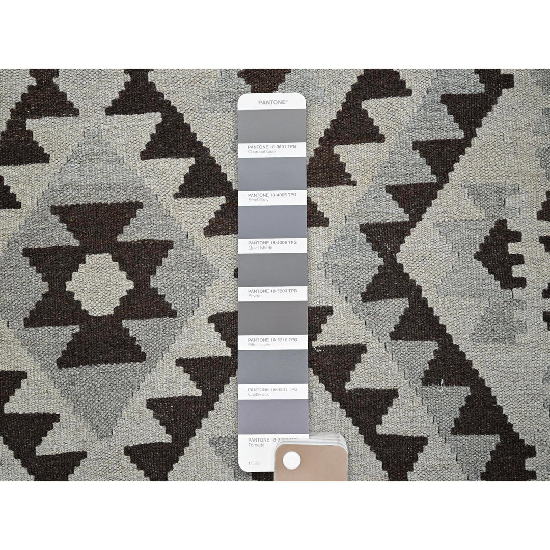 5'1" x 6'7" New Hand Woven Ivory Wool Rectangle Oriental Rug - MOA1021211