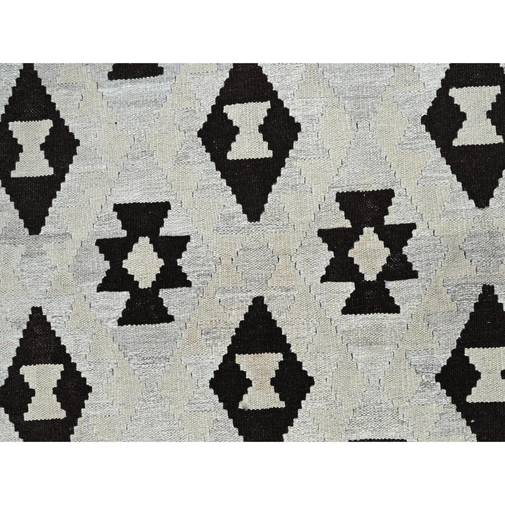 4'11" x 6'5" New Hand Woven Grey Wool Rectangle Oriental Rug - MOA1021247