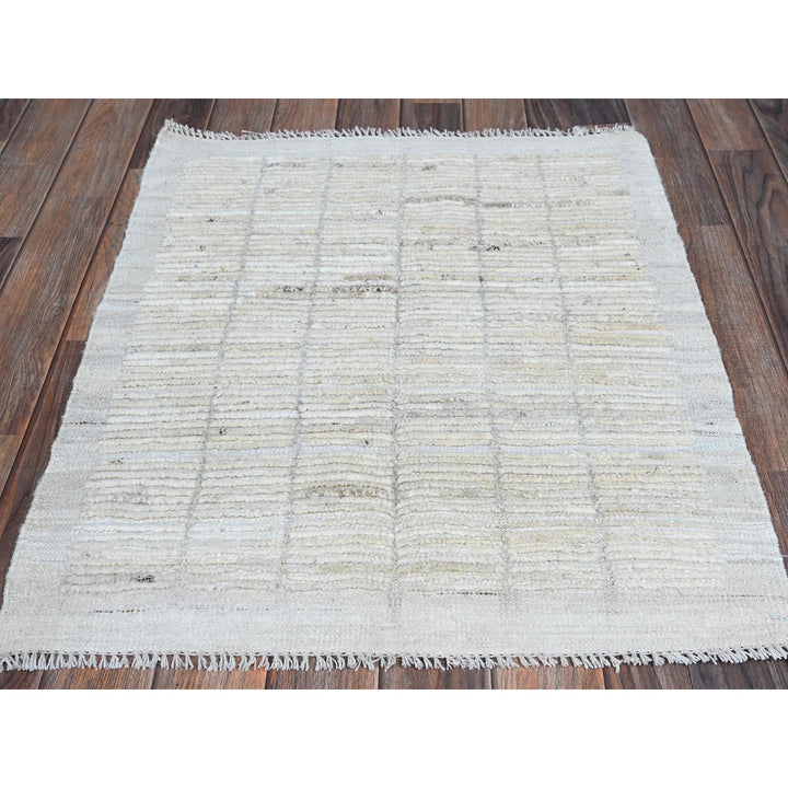 2'4" x 2'11" New Hand Knotted Ivory Wool Rectangle Oriental Rug - MOA1021386