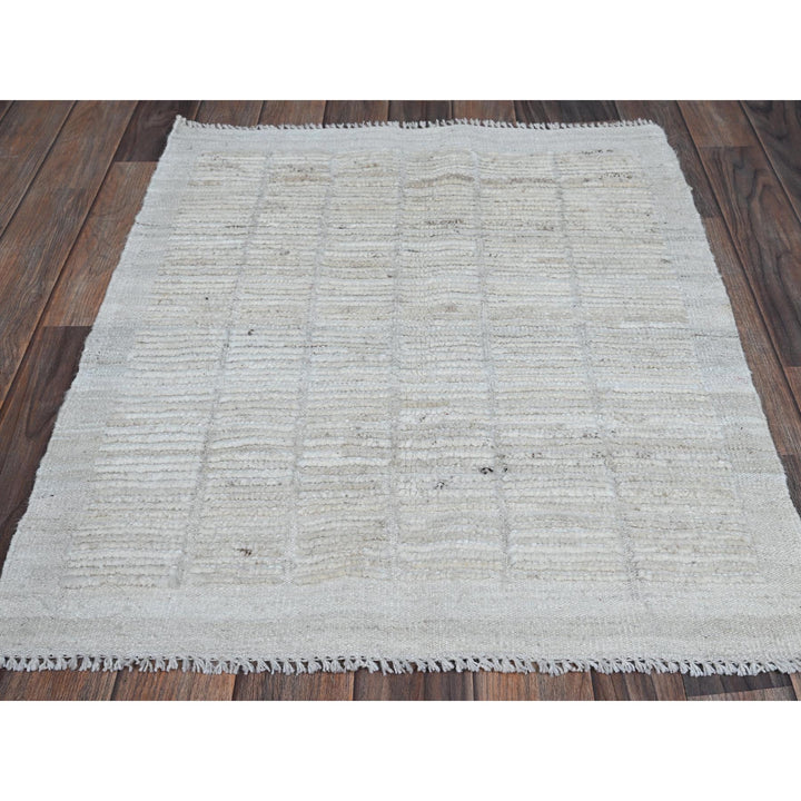 2'4" x 3'0" New Hand Knotted Ivory Wool Rectangle Oriental Rug - MOA1021387