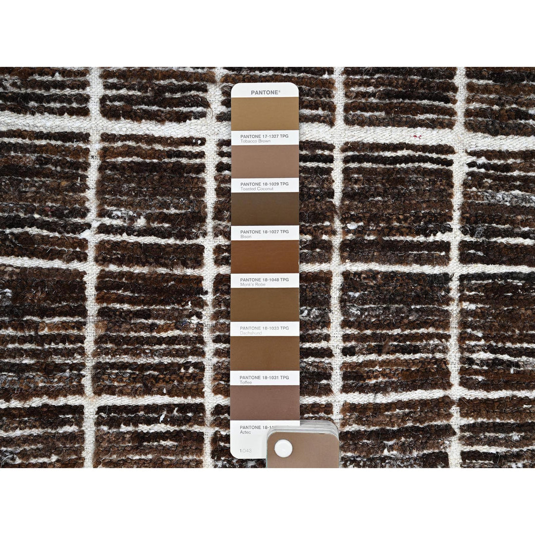 2'1" x 2'7" New Hand Knotted Brown Wool Rectangle Oriental Rug - MOA1021388